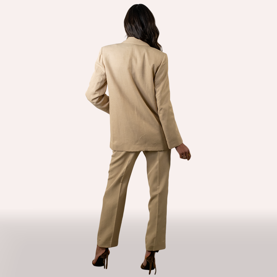 Tailleur Kaos sabbia in lino